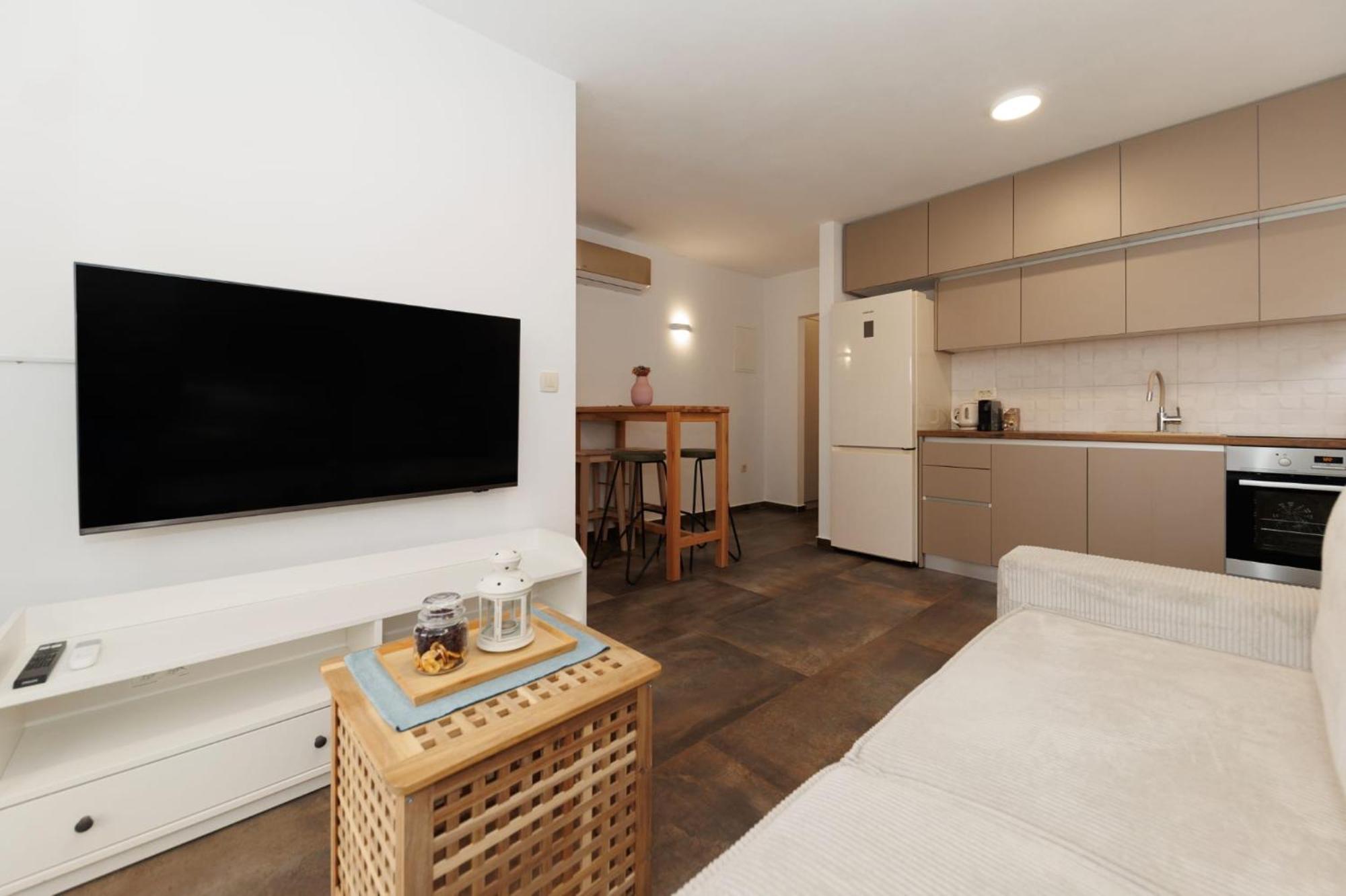 Apartments 23 And 25 With Free Private Parking Zadar Exterior photo